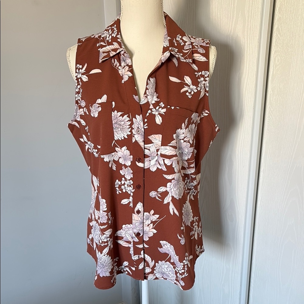Floral Sleeveless Button-Up Top - Brown